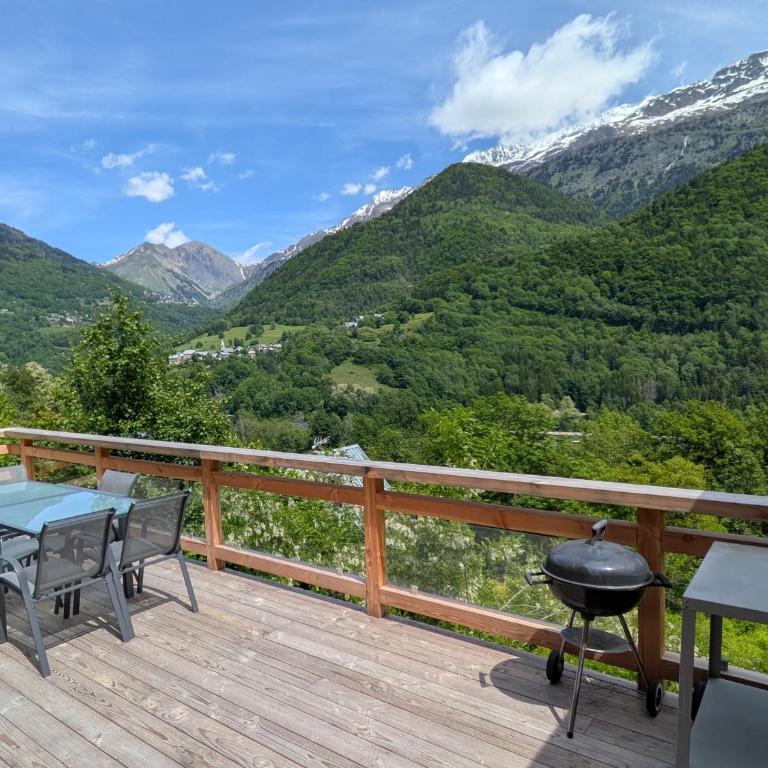 Le Bois Cosy appartement 4 étoiles 6 personnes, ACCES SKI ALPE D'HUEZ GRAND DOMAINE A 3 K M - Appartement 2 Chambres - Vue sur Lac - 7