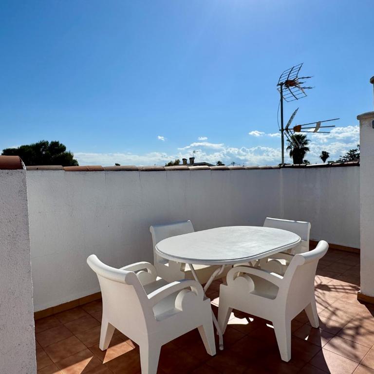 Azor Playa Somhome - Two-Bedroom Apartment with Pool View - 16