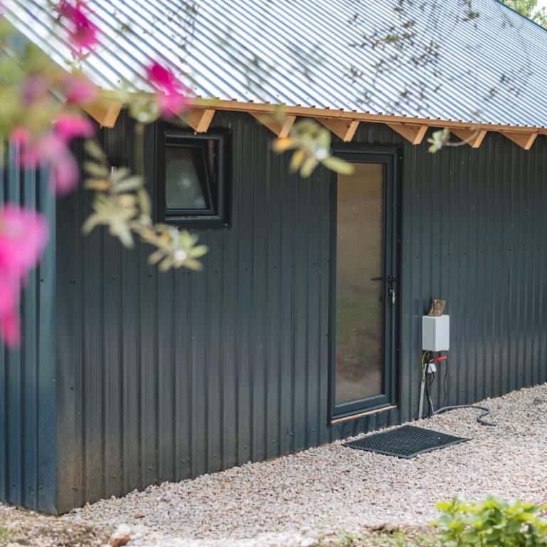 Olive Hills holiday homes 3 - Three-Bedroom Chalet - 37