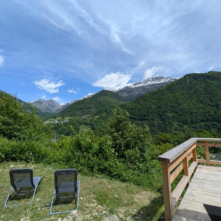 Le Bois Cosy appartement 4 étoiles 6 personnes, ACCES SKI ALPE D'HUEZ GRAND DOMAINE A 3 K M - Appartement 2 Chambres - Vue sur Lac - 3