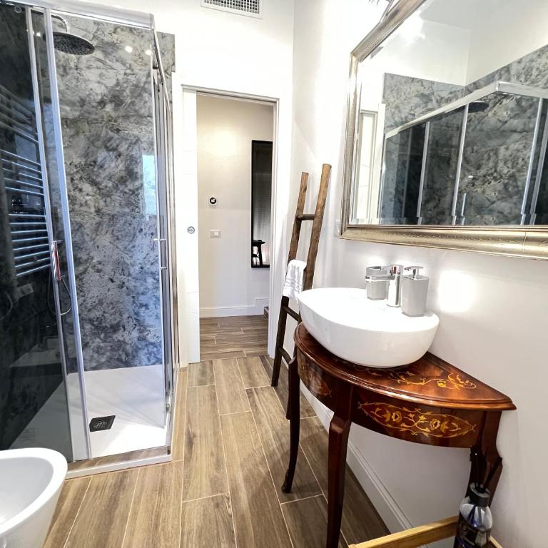 Trastevere10 - Appartamento con 2 Camere da Letto e Balcone - 16