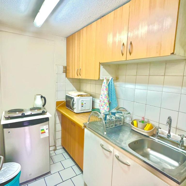 Amplio departamento con 2 cómodas habitaciones - Apartamento de 2 dormitorios con balcón - 6