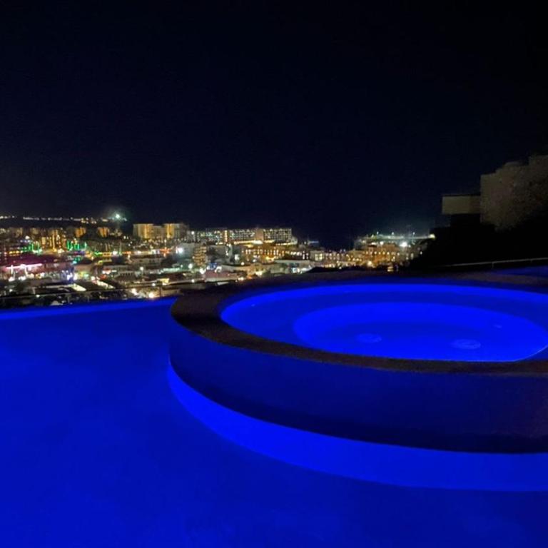 Stunning Ocean Views & Walk to Cabo Marina - Apartamento - 13