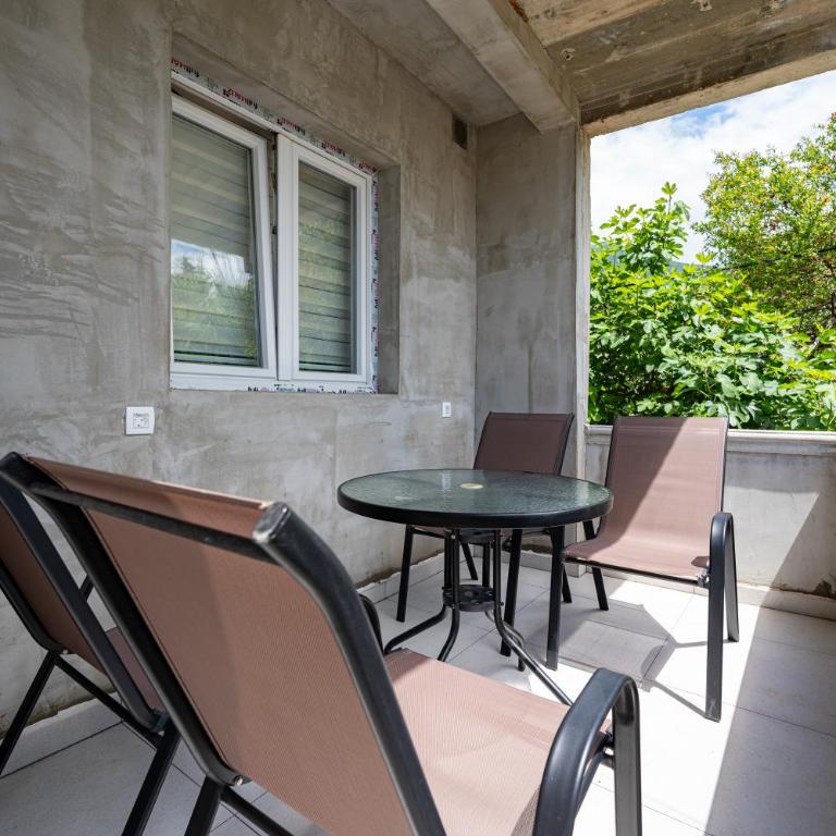 Apartments R&M - Apartman s 1 Spavaćom Sobom i Balkonom - 5