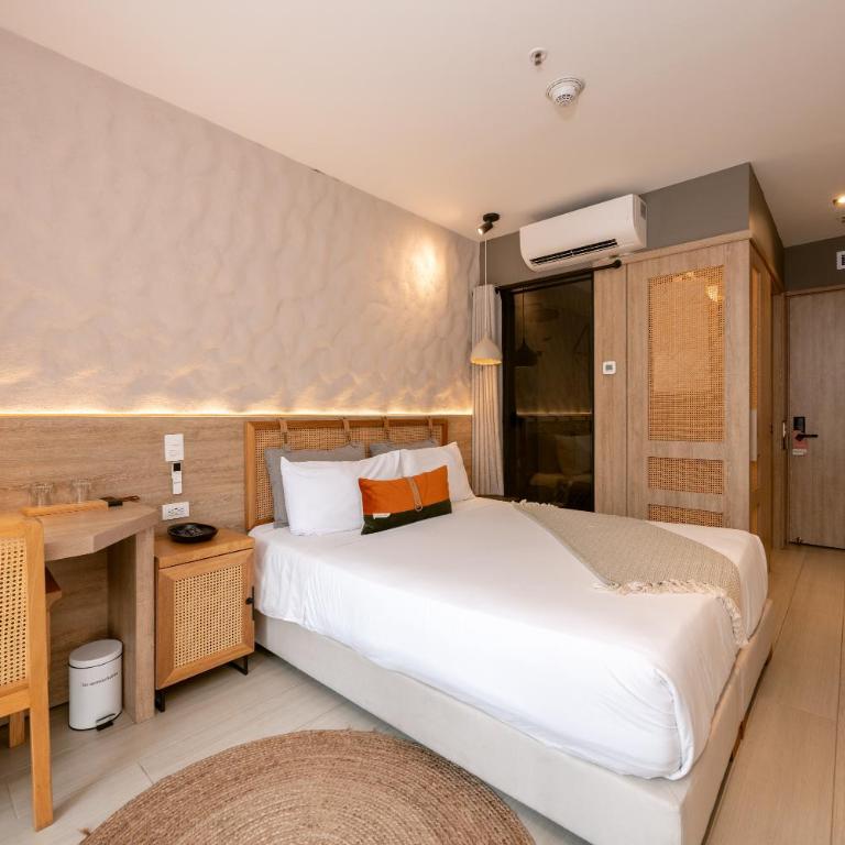 Landmark Hotel - Habitación con cama grande - 4