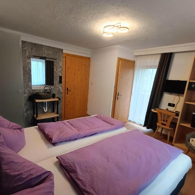 Landhaus Mayr - Doppelzimmer mit Balkon - 4