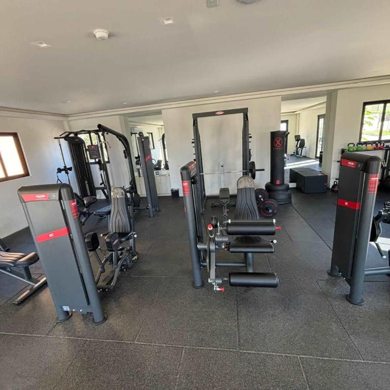Cozy 2 BR at Mavila Gym & Resort Access - Apartamento - 34