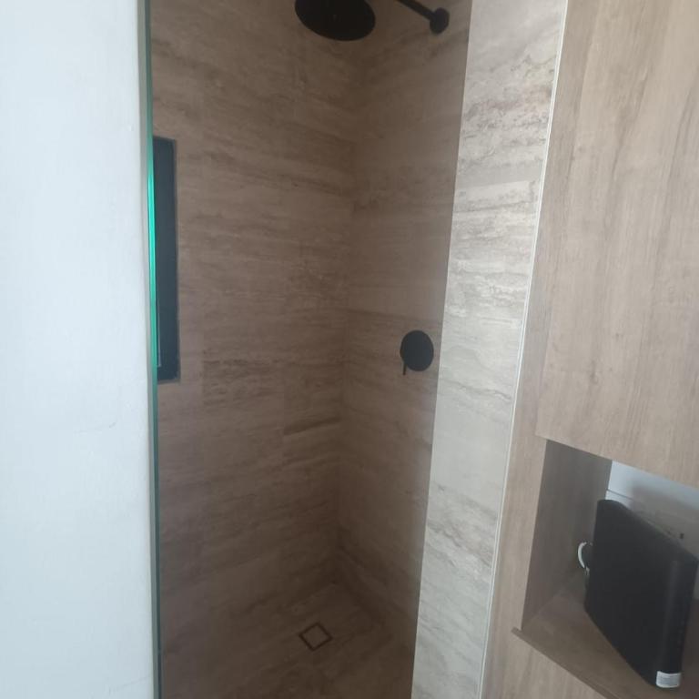 With a private terrace in the heart of the city - One-Bedroom Apartment - 4