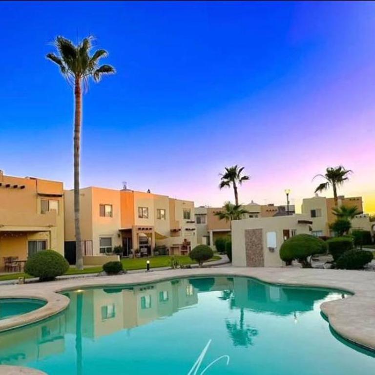 Casa Cupulas - Three-Bedroom House - 1
