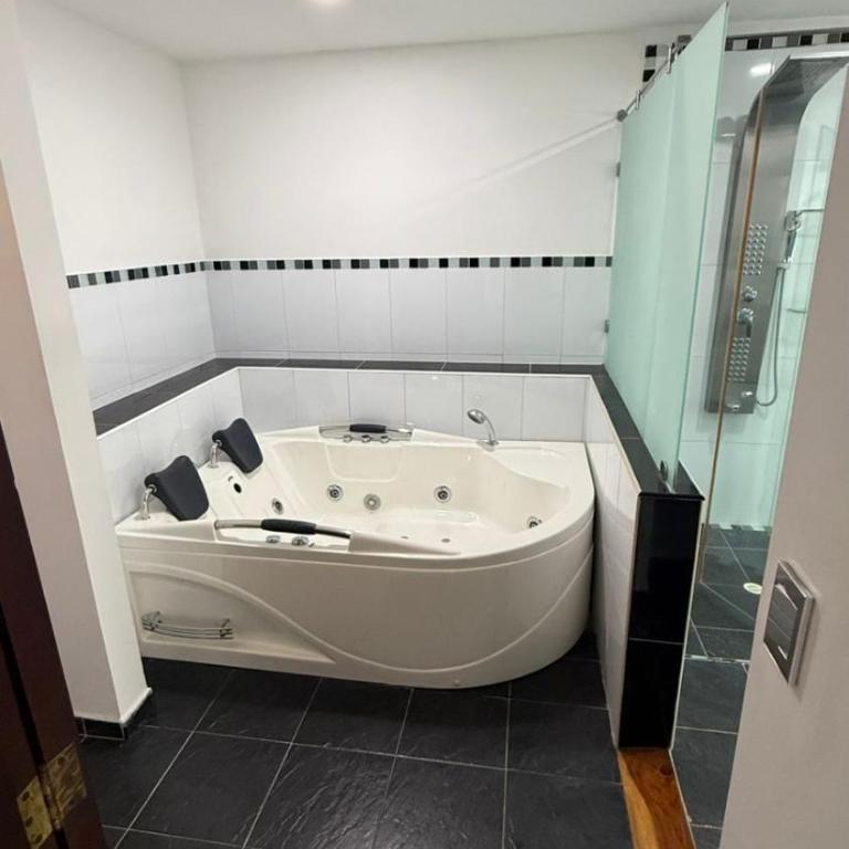 Hotel Villa María Coworking - Deluxe Double Room with Bath - 5