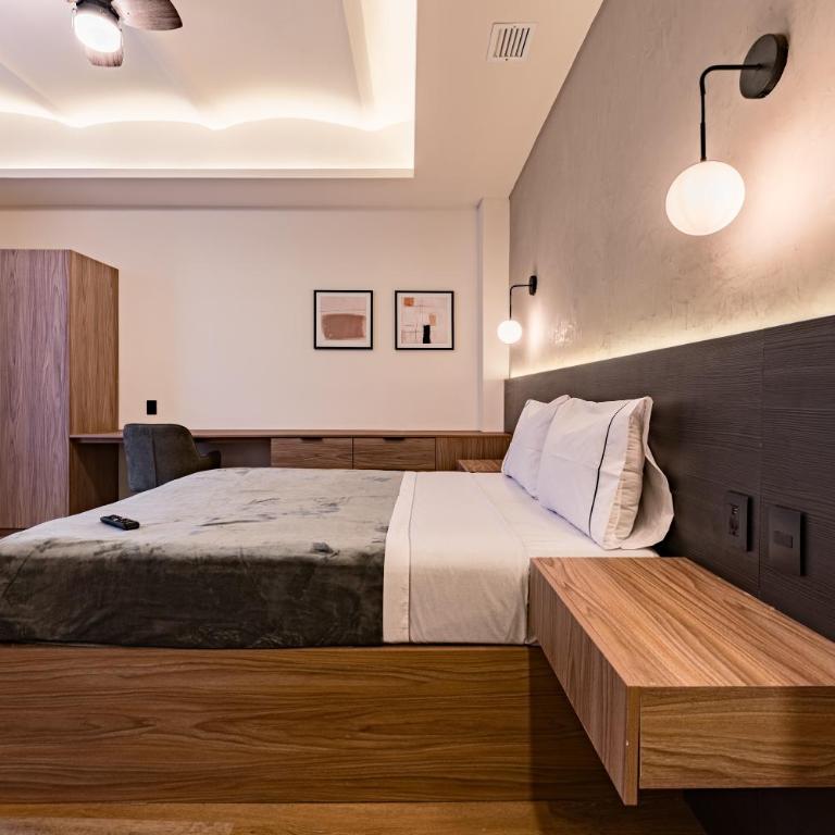 Suites Monterrey by Escajal Rooms - Habitación Deluxe - 1 cama grande - 11