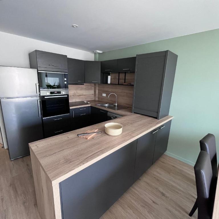Appartement rénové à 50m de la mer pour 6 pers. - FR-1-323-579 - Apartment - 19