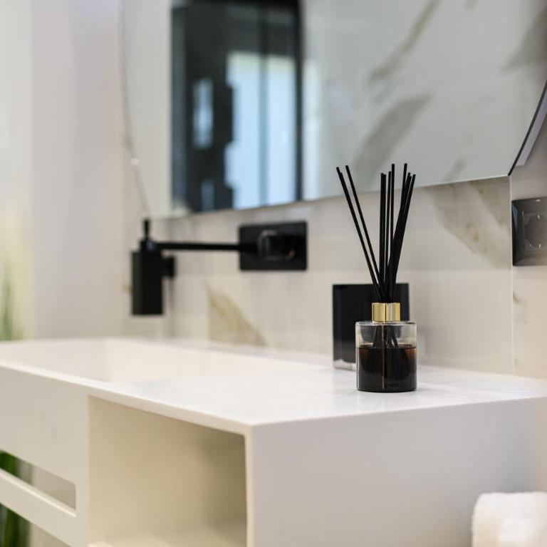 Rome Elegant Suite - Camera Matrimoniale con Bagno Privato Esterno - 10