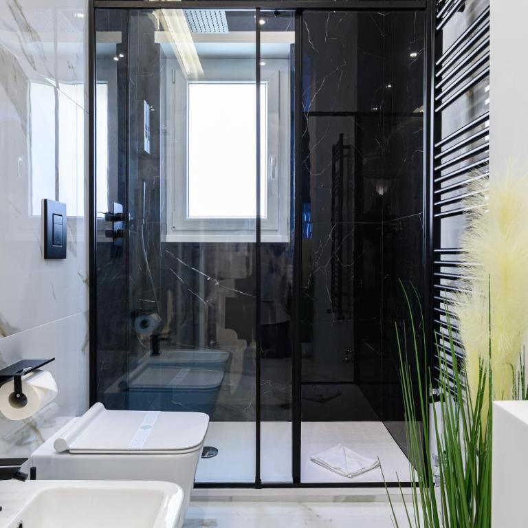Rome Elegant Suite - Camera Matrimoniale con Bagno Privato Esterno - 7