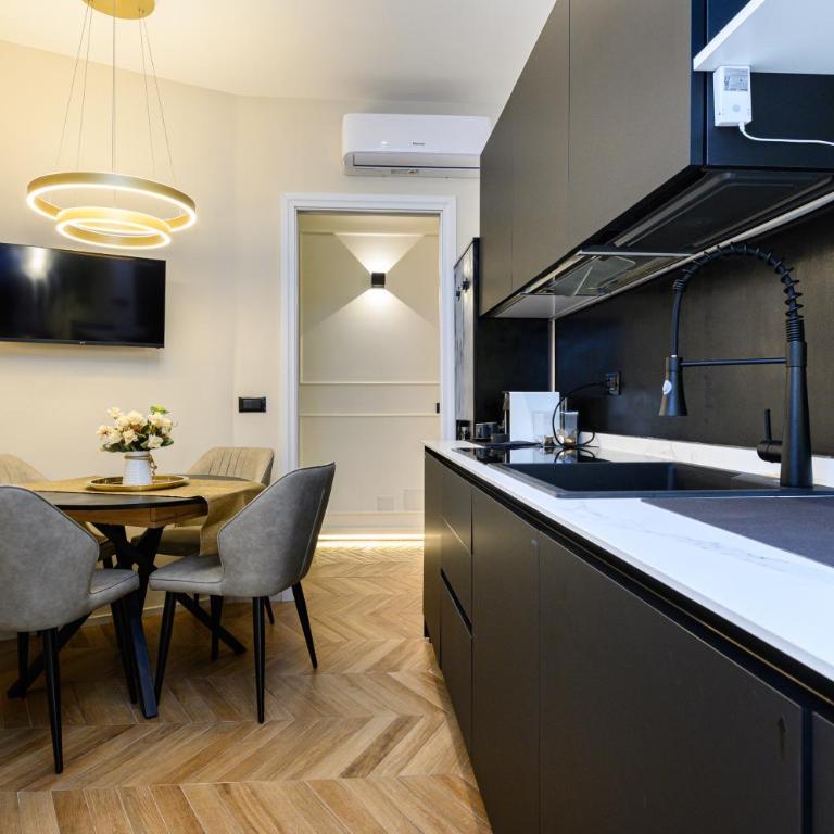 Rome Elegant Suite - Appartamento Superior con 2 Camere da Letto - 25