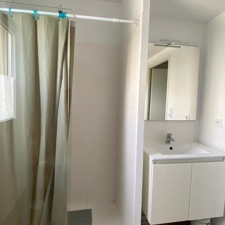T2 Climatisé à Argelès-sur-Mer avec Terrasse, Jardin et Parking - FR-1-732-49 - Appartement - 21