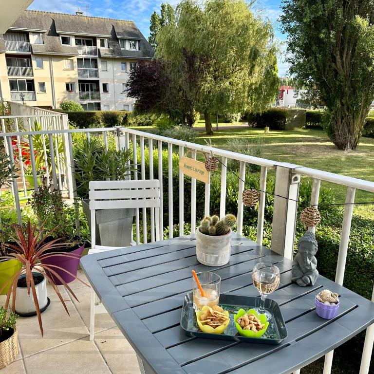 Charmant 2 pièces, balcon, proche centre-ville Cabourg, 4 pers, parking sécurisé - FR-1-487-360 - Apartment - 1