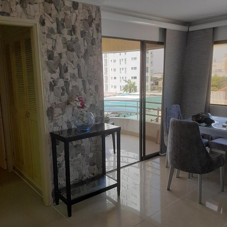 Confortable - One-Bedroom Apartment with Sea View - 3
