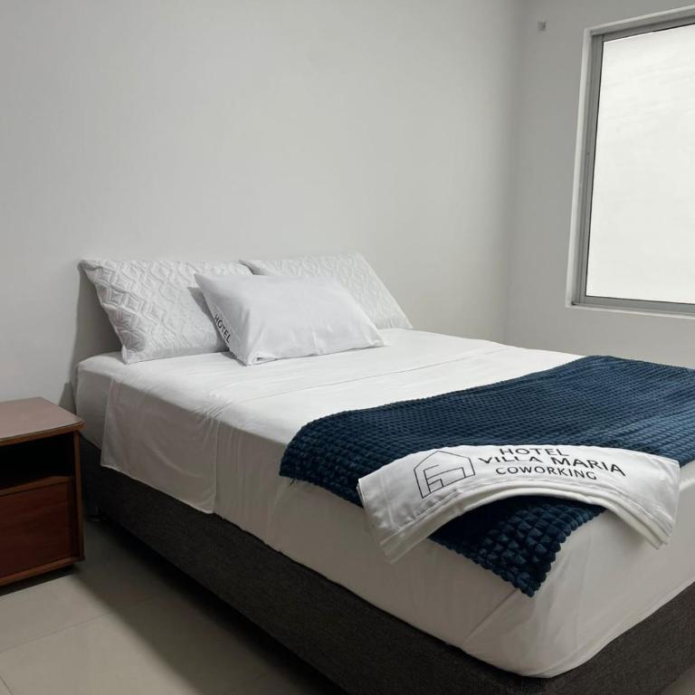 Hotel Villa María Coworking - Double Room with Private External Bathroom - 1