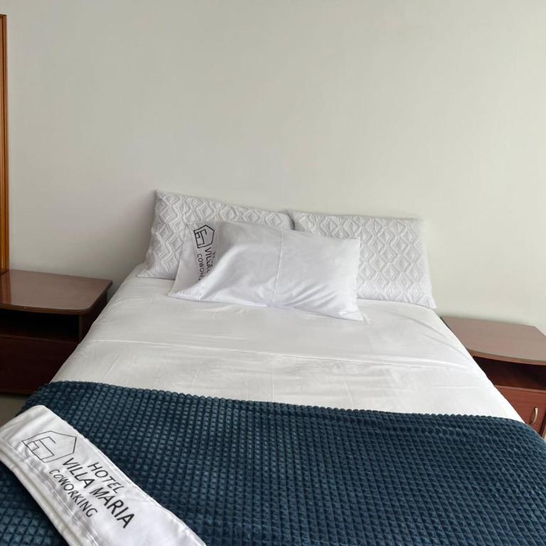 Hotel Villa María Coworking - Double Room with Private External Bathroom - 2