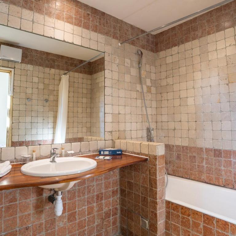 Hôtel Amphithéâtre - Chambre Triple Deluxe - 1