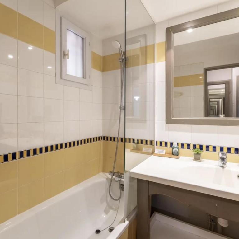 Golf de Pont Royal - appartement paisible rez de jardin - terrasse & piscine - Appartement 1 Chambre - 11