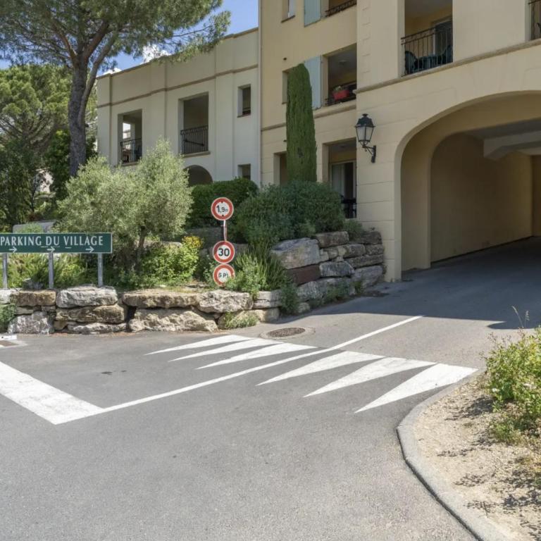 Golf de Pont Royal - appartement paisible rez de jardin - terrasse & piscine - Appartement 1 Chambre - 22