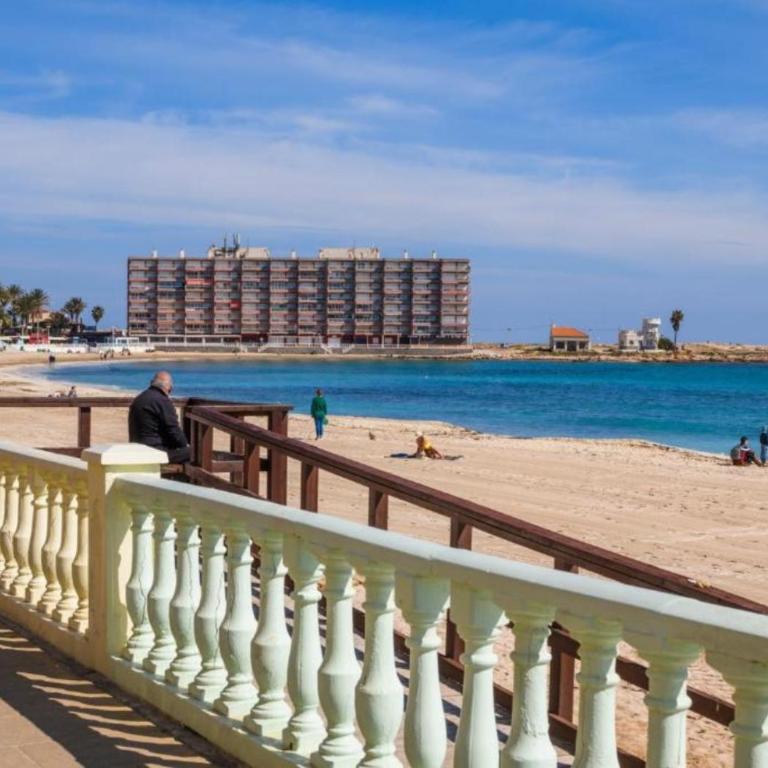 Apartamento Primera línea de playa Torrevieja - Apartamento de 2 dormitorios - 13