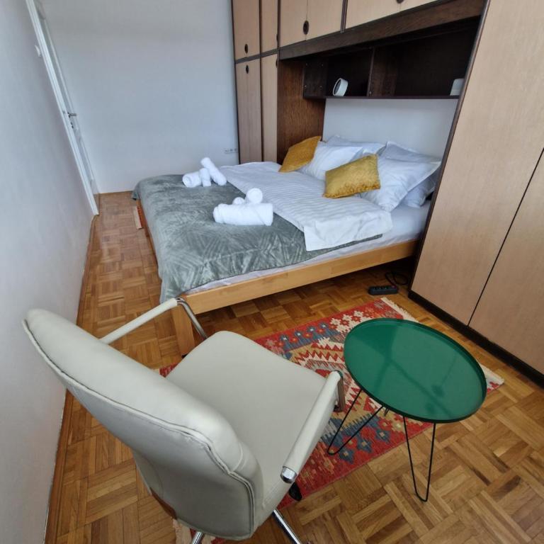 Matchbox Apartment Sarajevo - Apartman sa 2 Spavaće Sobe - 13