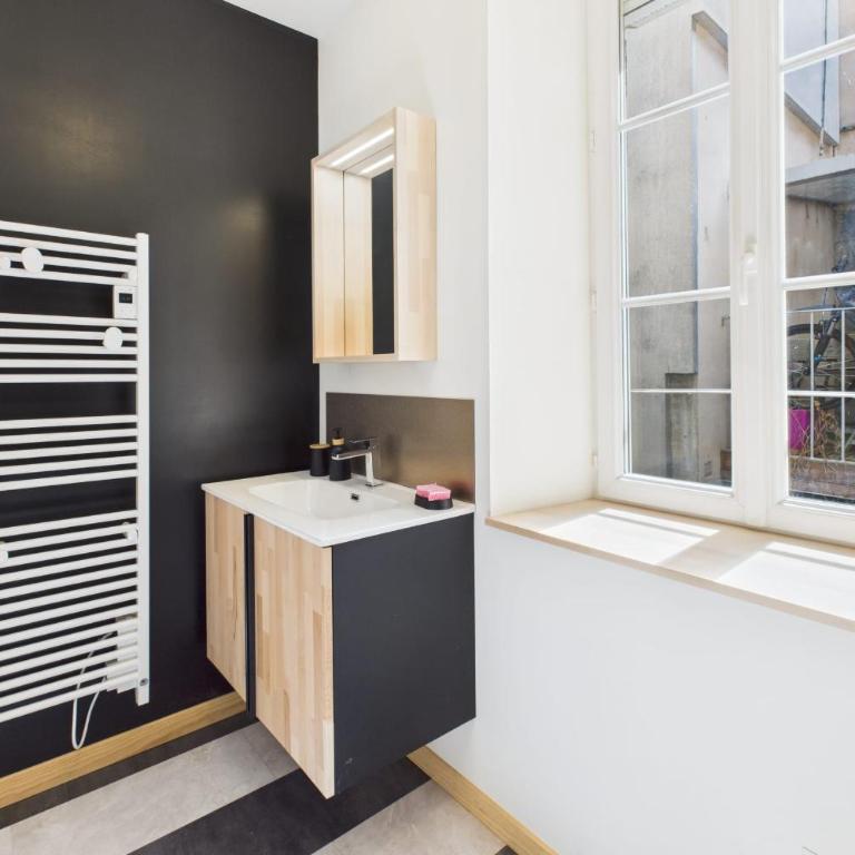 Chic T2 rénové au cœur de Clermont-Ferrand à 2 min de Jaude ! - Appartement - 8