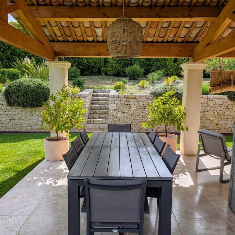 Villa haut de gamme avec piscine et grand jardin - Villa avec Piscine Privée - 45