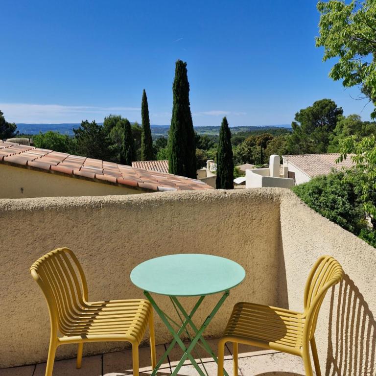 Maisonnette de charme dans domaine naturiste au pied du Mont Ventoux ! - Maison 2 Chambres - 5