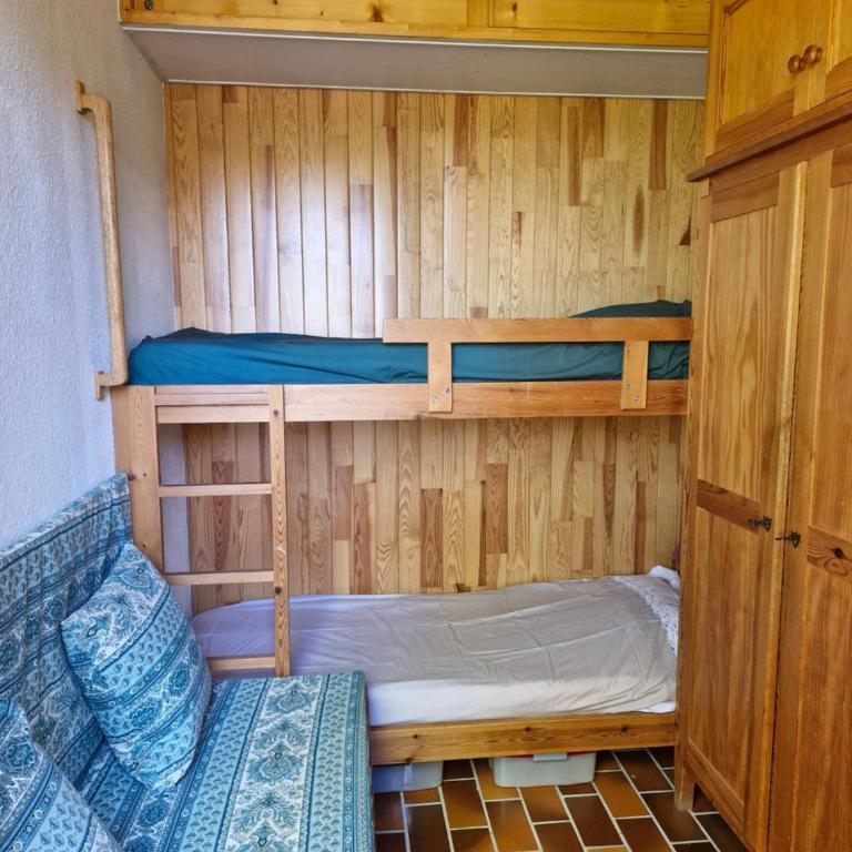 Maisonnette de charme dans domaine naturiste au pied du Mont Ventoux ! - Maison 2 Chambres - 12
