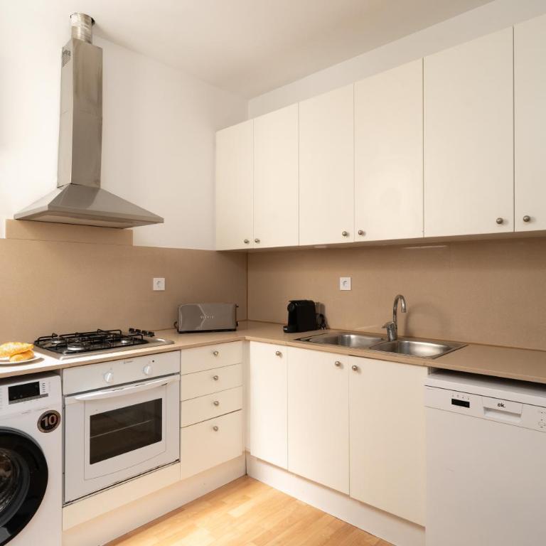 TSA Gran Via - Four-Bedroom Apartment - 3