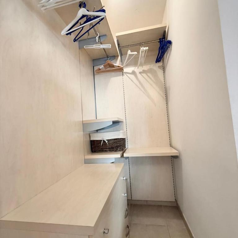 JUAN LES PINS - 2 people - Close to beaches and shops - Appartement - 16