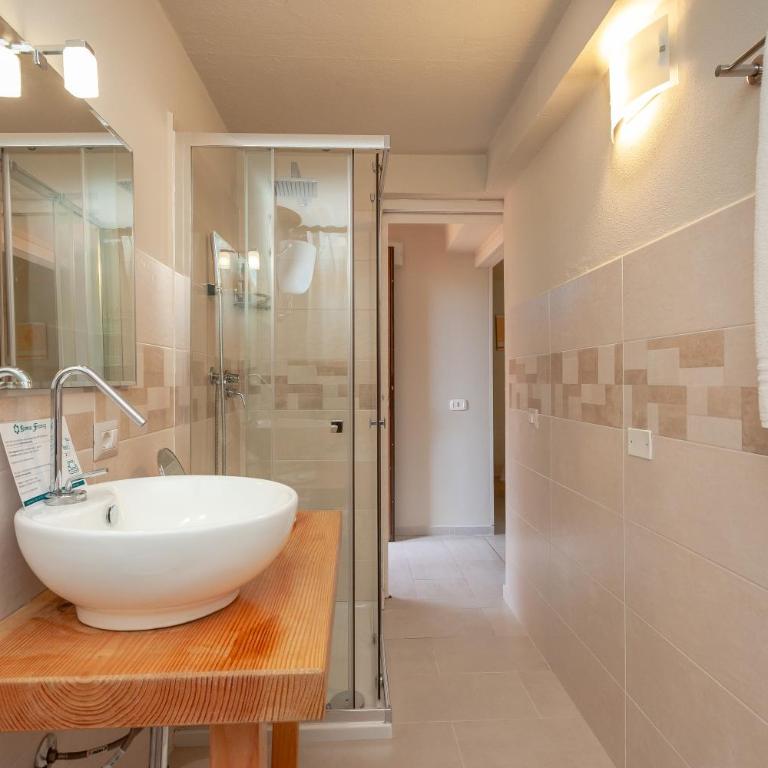 Domus Francy - Double Room with Patio - 1