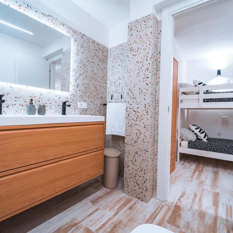 LuxuryResidence Portofino Vistamare&Piscina - Two-Bedroom Apartment - 39