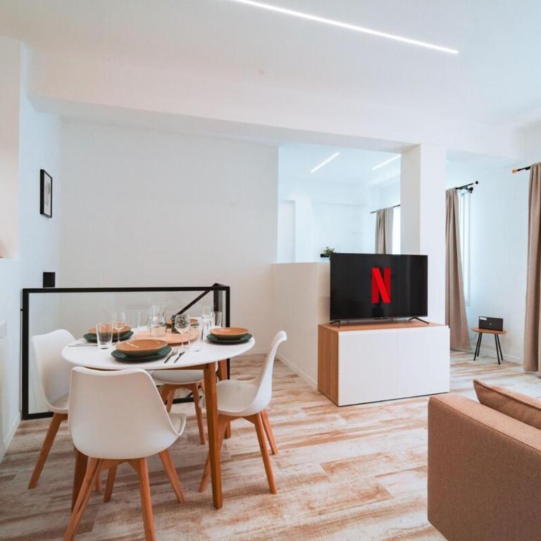 LuxuryResidence Portofino Vistamare&Piscina - Two-Bedroom Apartment - 4