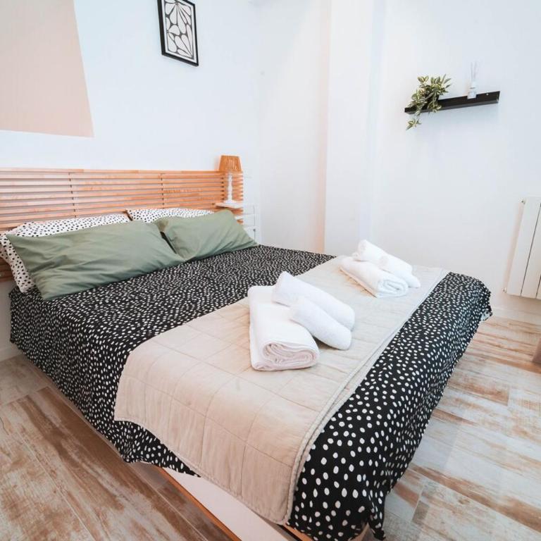 LuxuryResidence Portofino Vistamare&Piscina - Two-Bedroom Apartment - 19