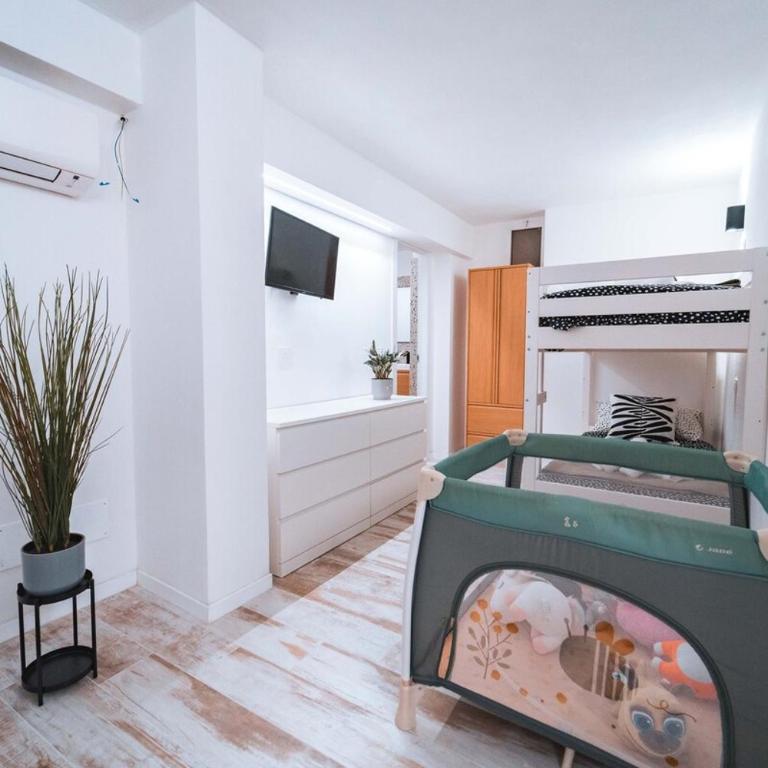 LuxuryResidence Portofino Vistamare&Piscina - Two-Bedroom Apartment - 32