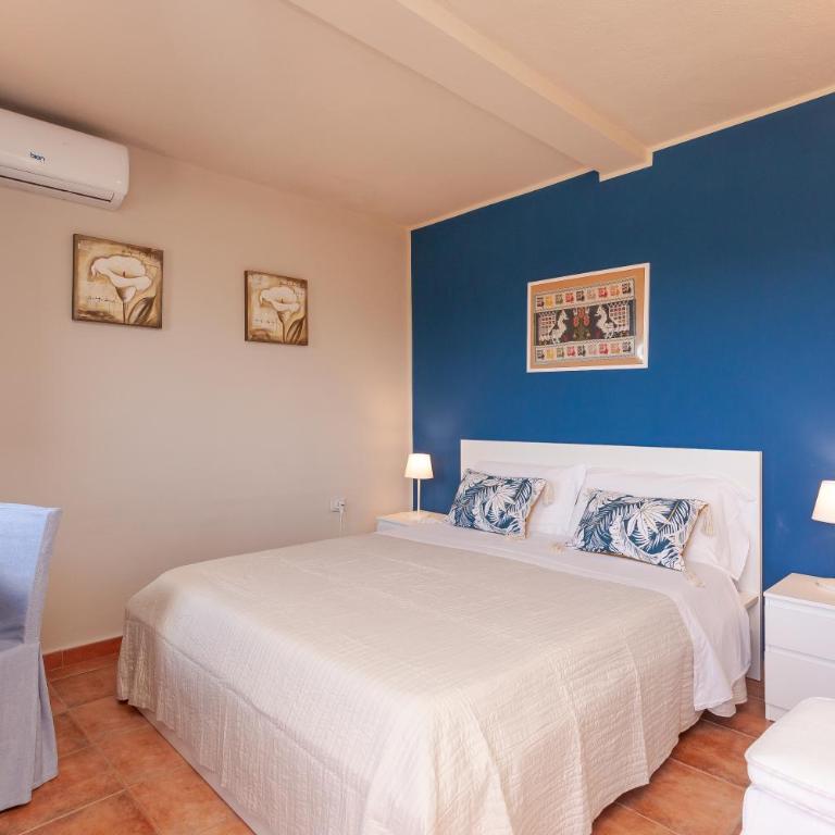Domus Francy - Deluxe Double Room with Sea View - 6