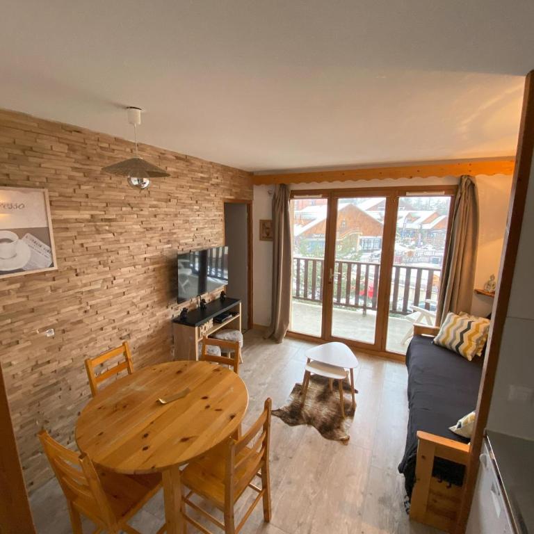 Superbe appartement au cœur de la joue du loup - Two-Bedroom Apartment - 1