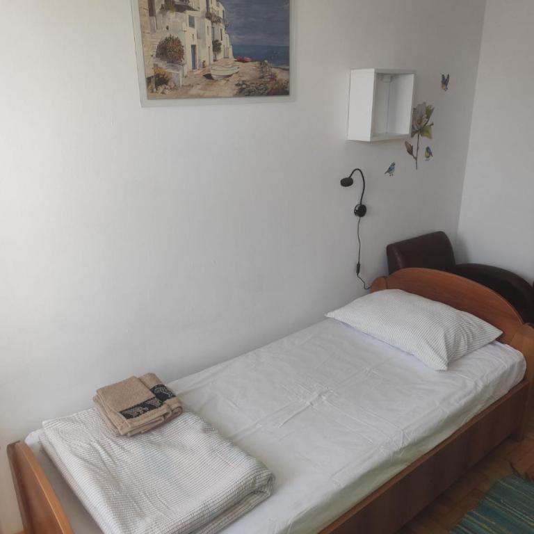 Agape - Single Room - 5