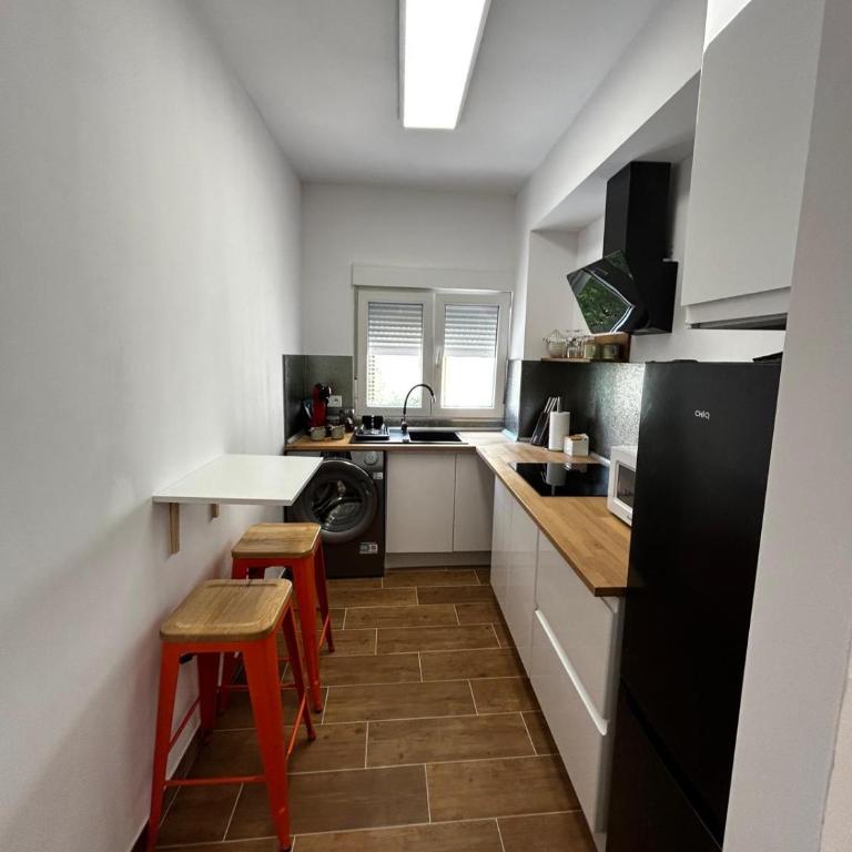 Menorca 100 m de Playa de Gandia 3 personas parking ascensor - Apartamento de 1 dormitorio - 54
