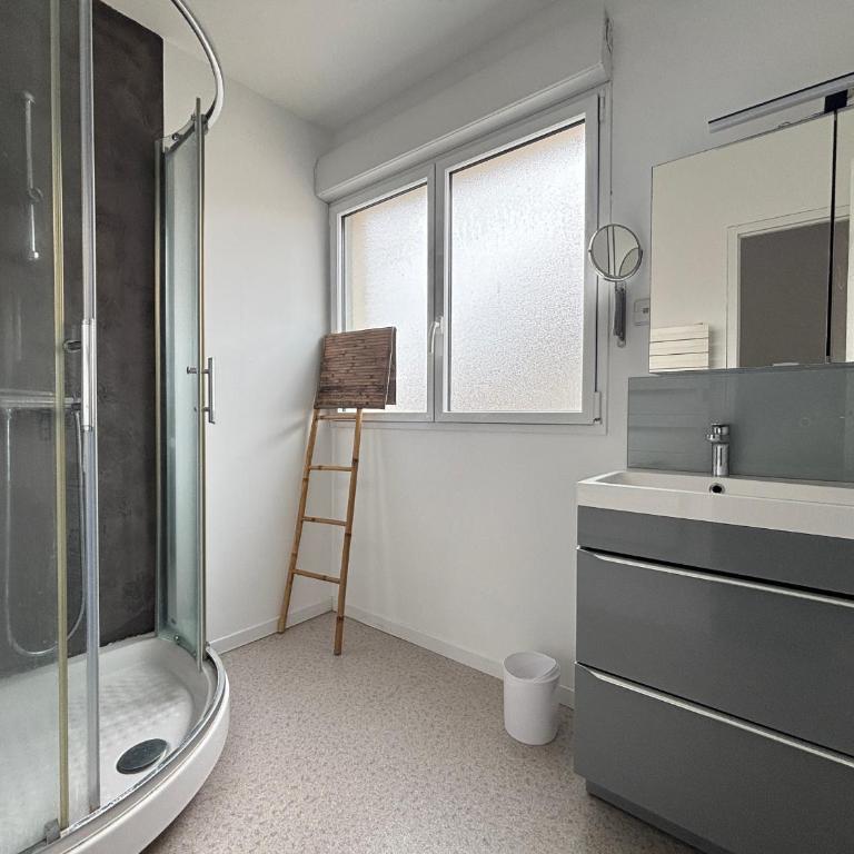 Maison 3 étoiles au centre des Sables d'Olonne avec accès plage, Wifi et garage - FR-1-197-519 - Holiday Home (8 Adults) - 30