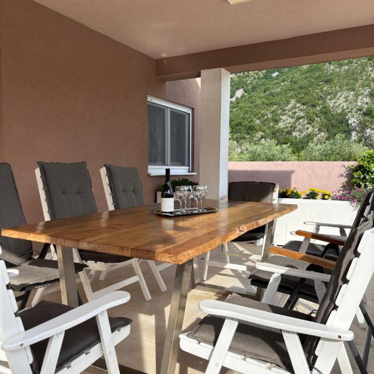 Villa Vita - Three-Bedroom Villa - 7