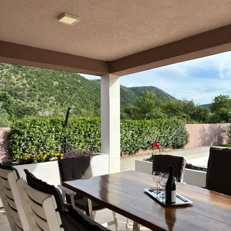 Villa Vita - Three-Bedroom Villa - 6