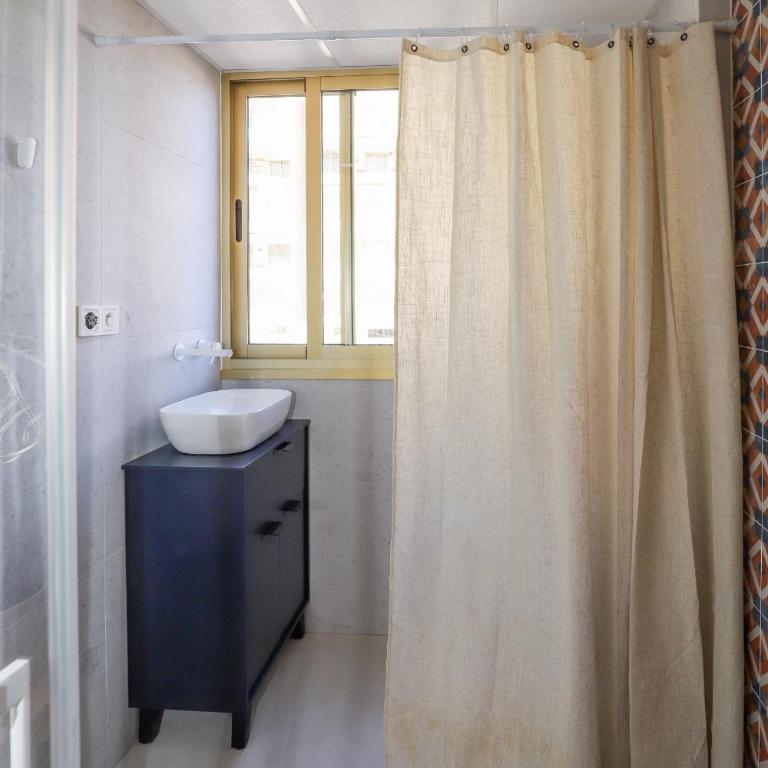 Prime location frontline beach Dona Sofia - Apartamento de 3 dormitorios con vistas al mar - 21
