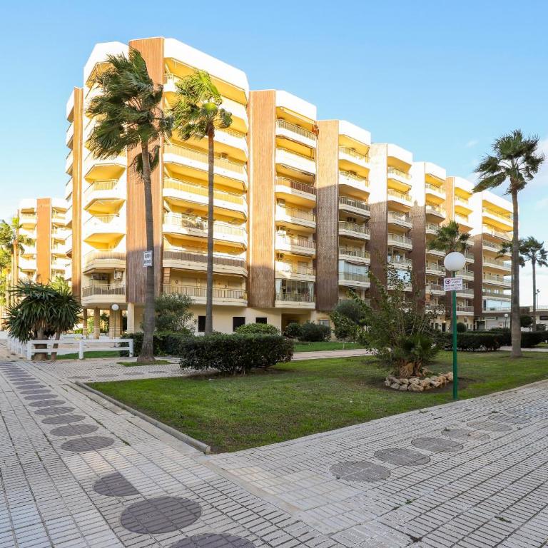 Prime location frontline beach Dona Sofia - Apartamento de 3 dormitorios con vistas al mar - 28