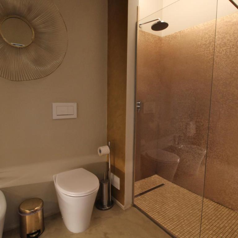 Domus 21 Luxury Suites - Deluxe Double or Twin Room with City View - 7